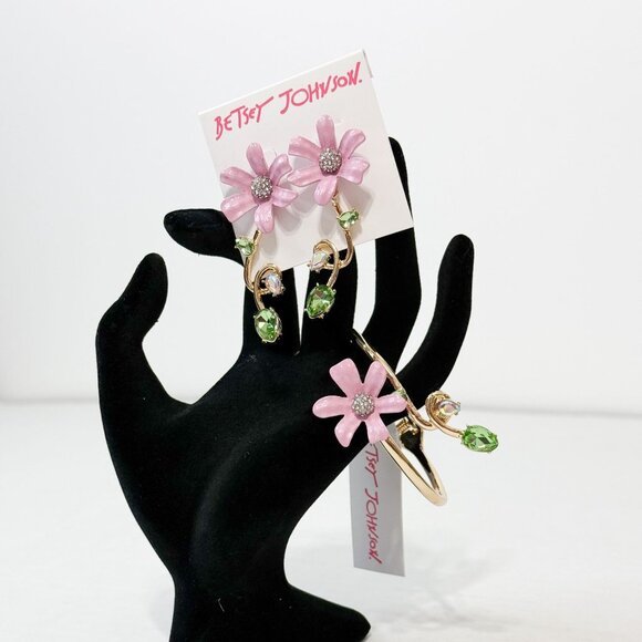 Betsey Johnson NWOB Gold Tone Flower Bangle Bracelet Crystal Accent Drop Earring - Picture 14 of 16